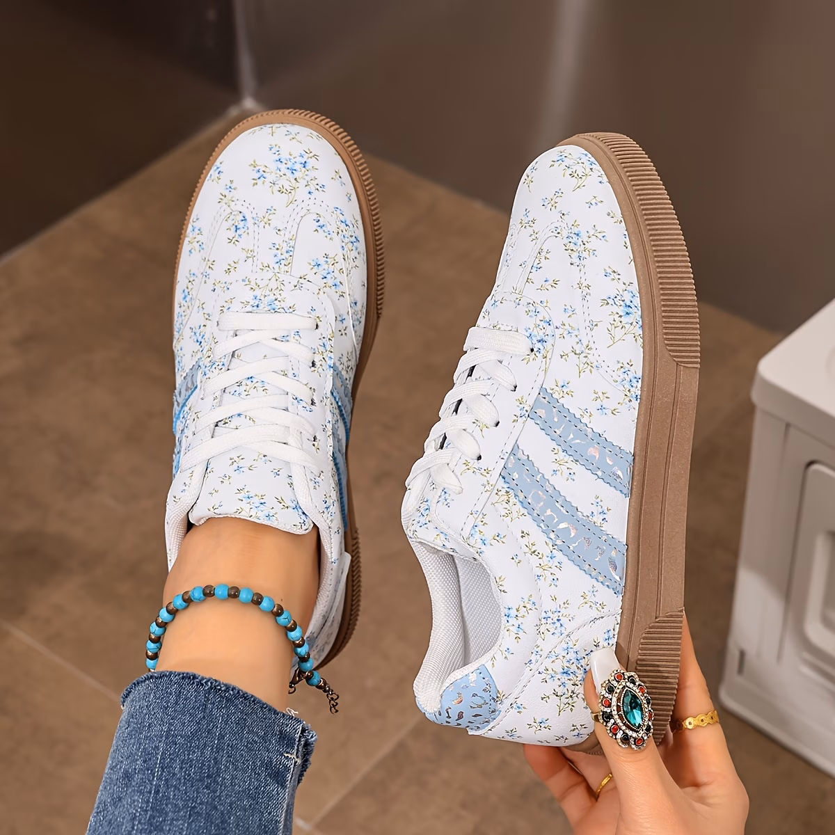 Sneaker
