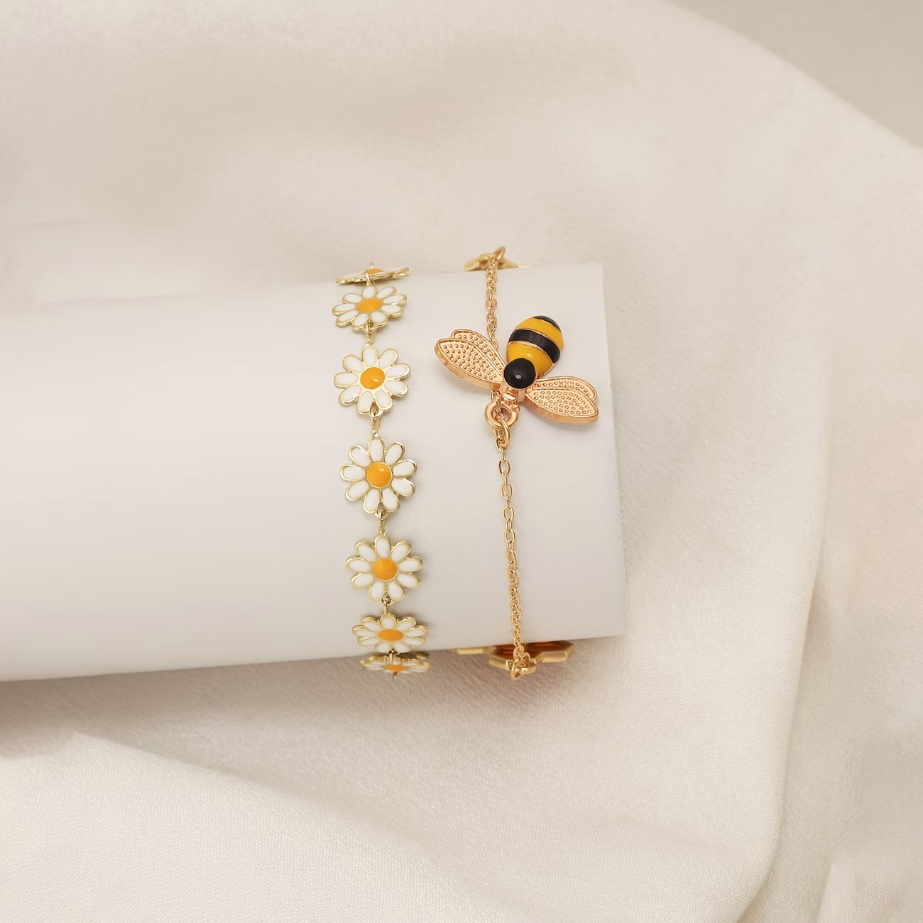  bracelet 
